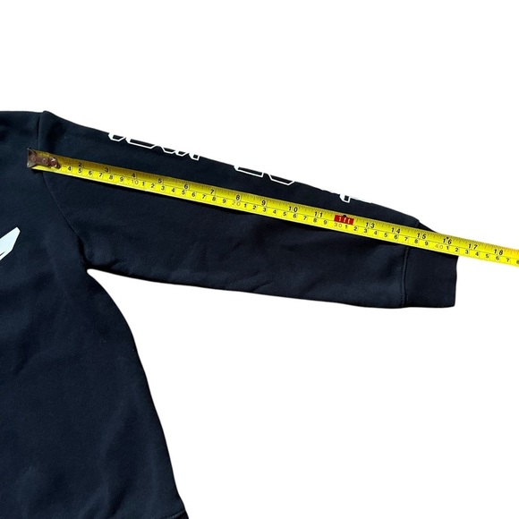 Nike Kids Crewneck Sweatshirt Black Size 6–7Y | Just Do It Logo Sleeve Pullover - Picture 6 of 7